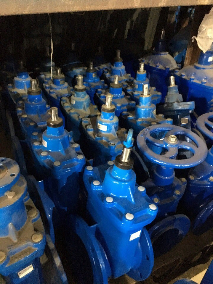 Фланцевая задвижка Belgicast с обрезиненным клином DN 50-300 PN 10/16 F4 (короткая 0,4DN+150мм) — изображение 2